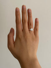 Load image into Gallery viewer, made-to-order dainty star ring