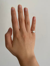 Load image into Gallery viewer, made-to-order chunky star pinky ring