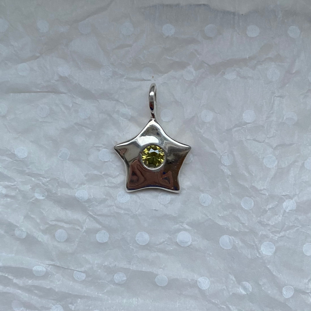 chunky peridot star necklace