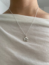 Load image into Gallery viewer, amethyst star necklace
