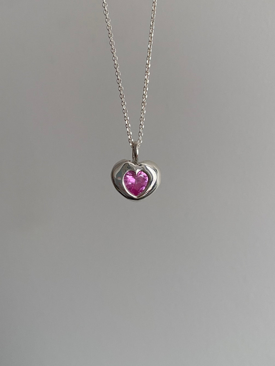chubby cushion heart necklace