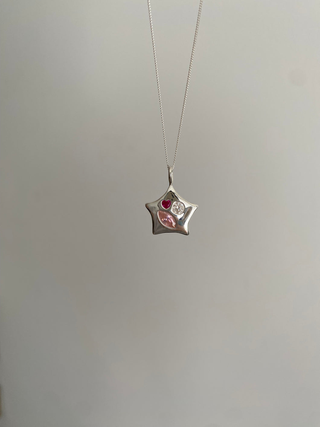 bejewelled strawberry ice cream chunky star