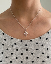 Load image into Gallery viewer, pink compass star necklace
